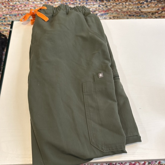 Figs Joggers - Picture 3 of 6